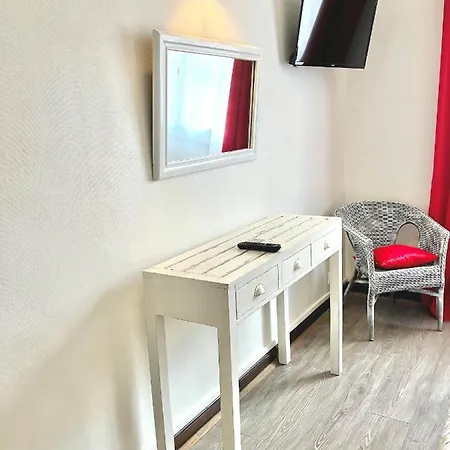 Lou Marques Hotel 2*