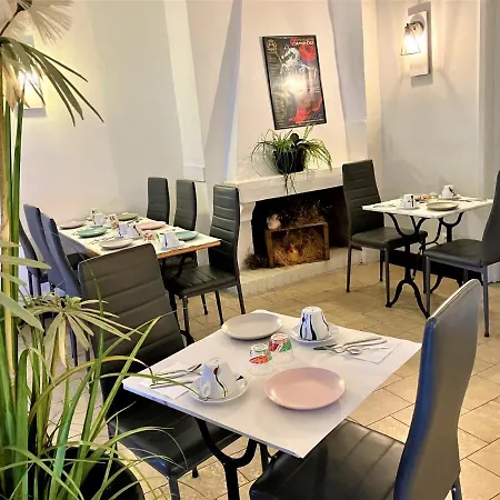 Otel Lou Marques